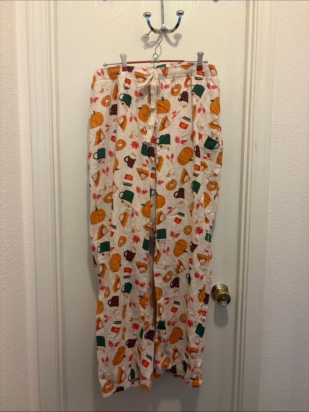 Old Navy Cream Pumpkin & Fall Print Pajama Pants with Orange and Green Accents